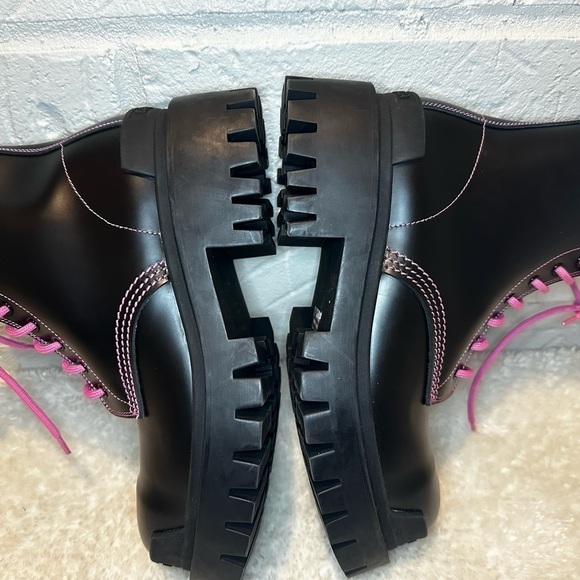 New Balenciaga Strike Ankle Combat Boots in Black and Fluo Pink Size 36 - Picture 5 of 10